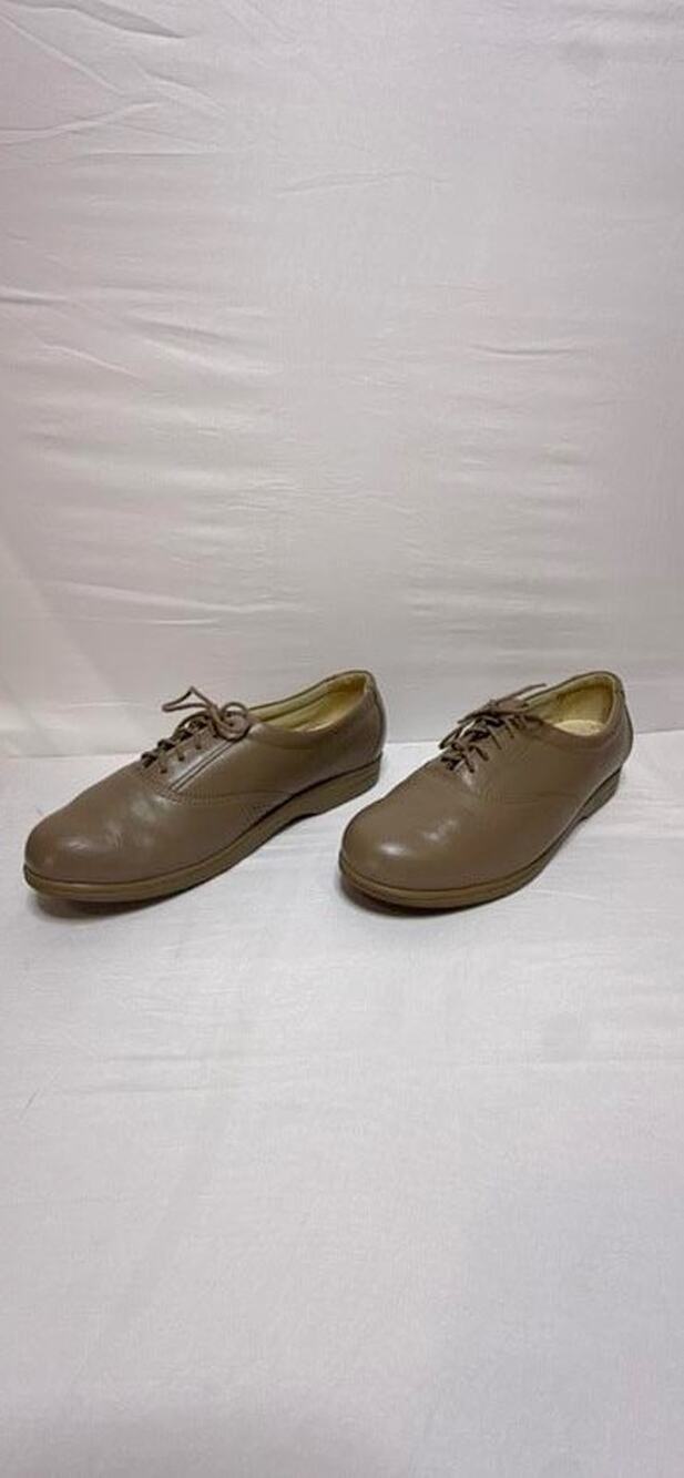 SAS Free Time Womens Oxford Walking Shoes Beige Tan Leather Lace Up Size 9.5 M